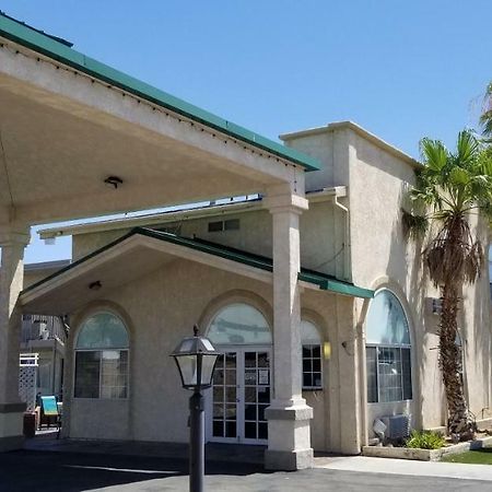 Super 8 By Wyndham Ridgecrest Motel Exterior photo